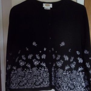 2/$15    Talbots Womans Petite sweater